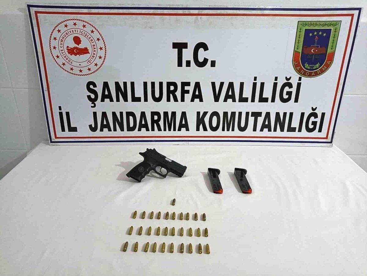 Suruç\'ta ruhsatsız tabanca ele geçirildi