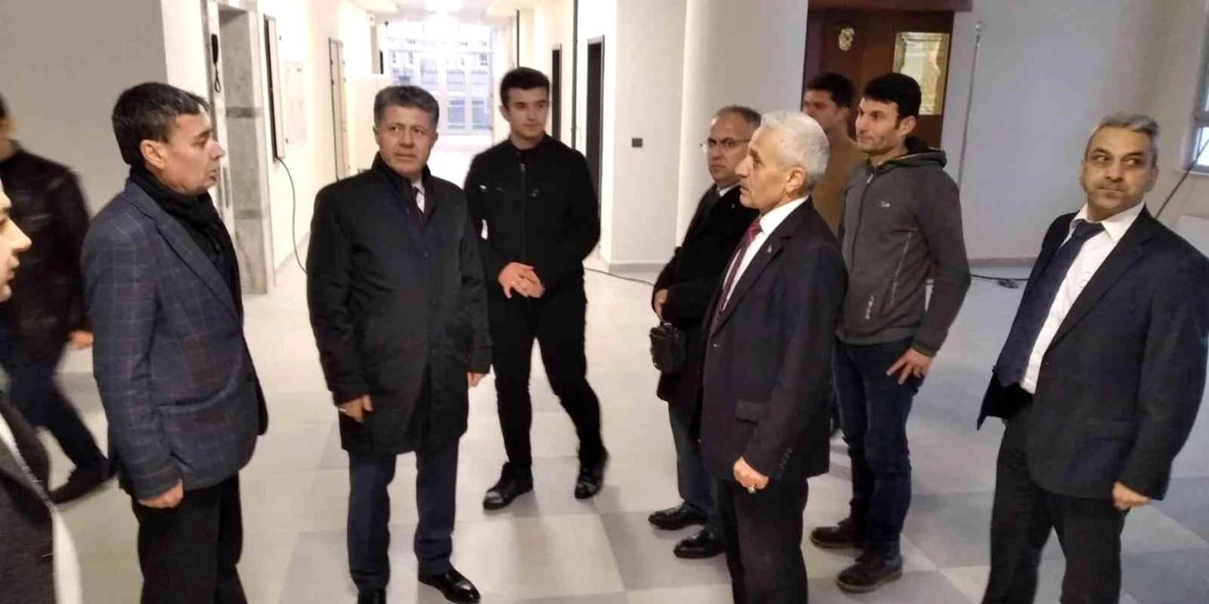 AK Parti\'li Özkan, Kırkağaç\'ta ziyaretlerde bulundu