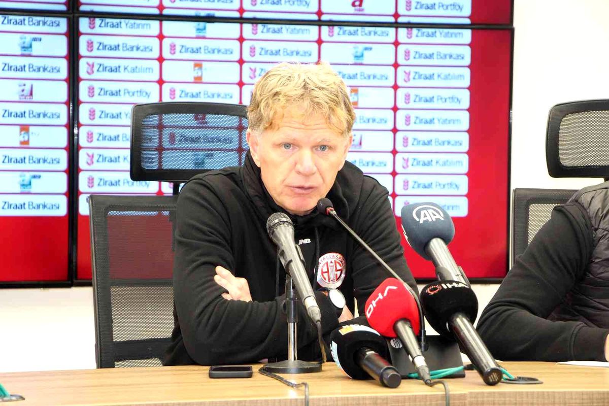 Alfons Groenendijk: 'Net bir galibiyetle çeyrek finale uzanıyoruz'