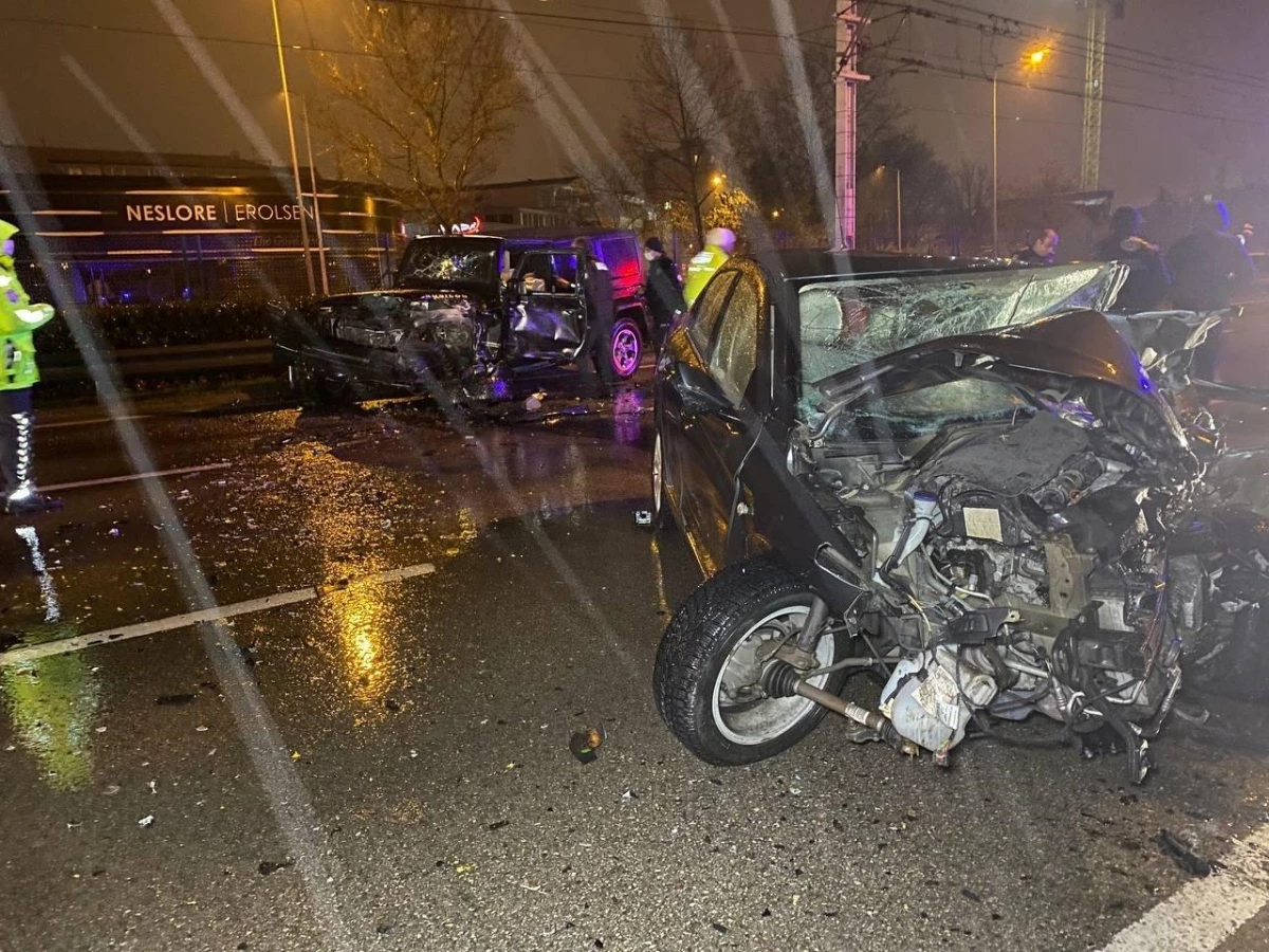 4 aracın karıştığı zincirleme trafik kazasında 1 kişi öldü