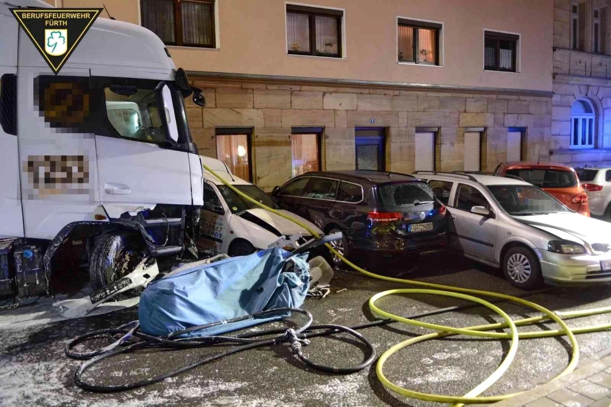 Almanya\'da Türk tır şoförü zincirleme kazaya neden oldu