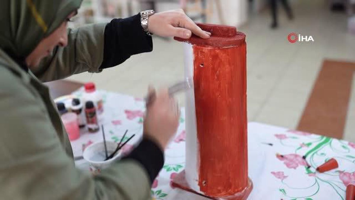 Atık malzemeler sanat eserine dönüşüyor