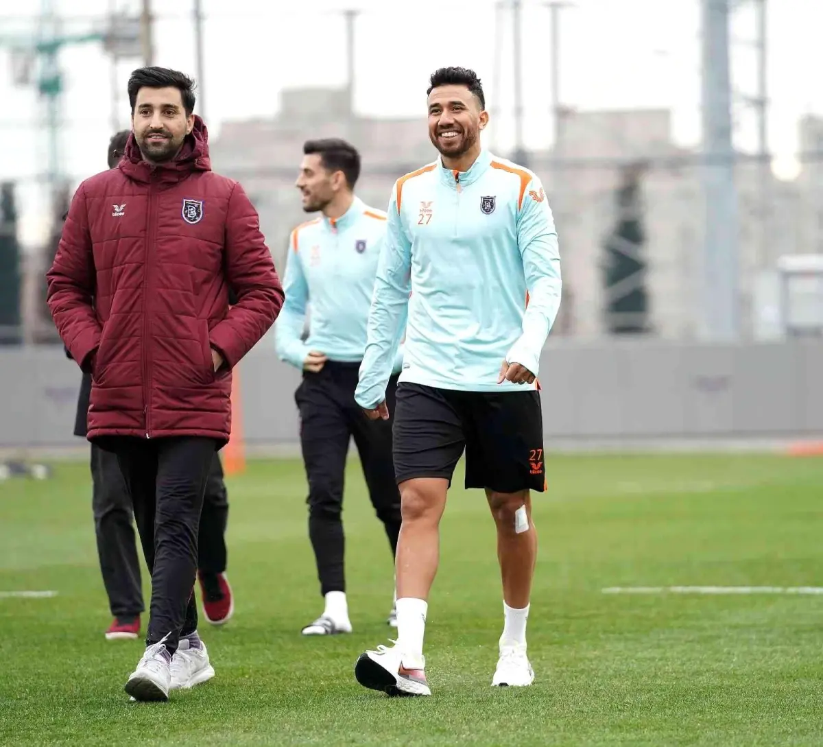 Başakşehir\'de Pizzi ve Trezeguet ilk antrenmanlarına çıktı