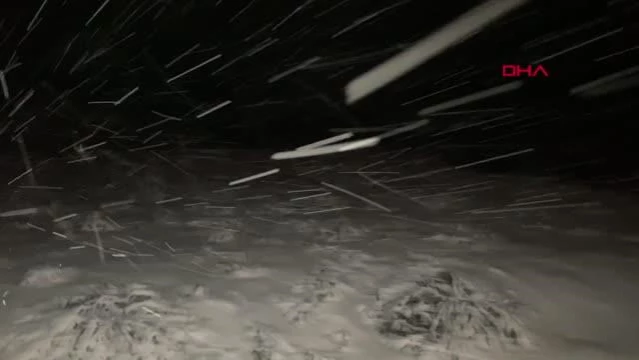Bornova'da kar yağışı etkili oldu