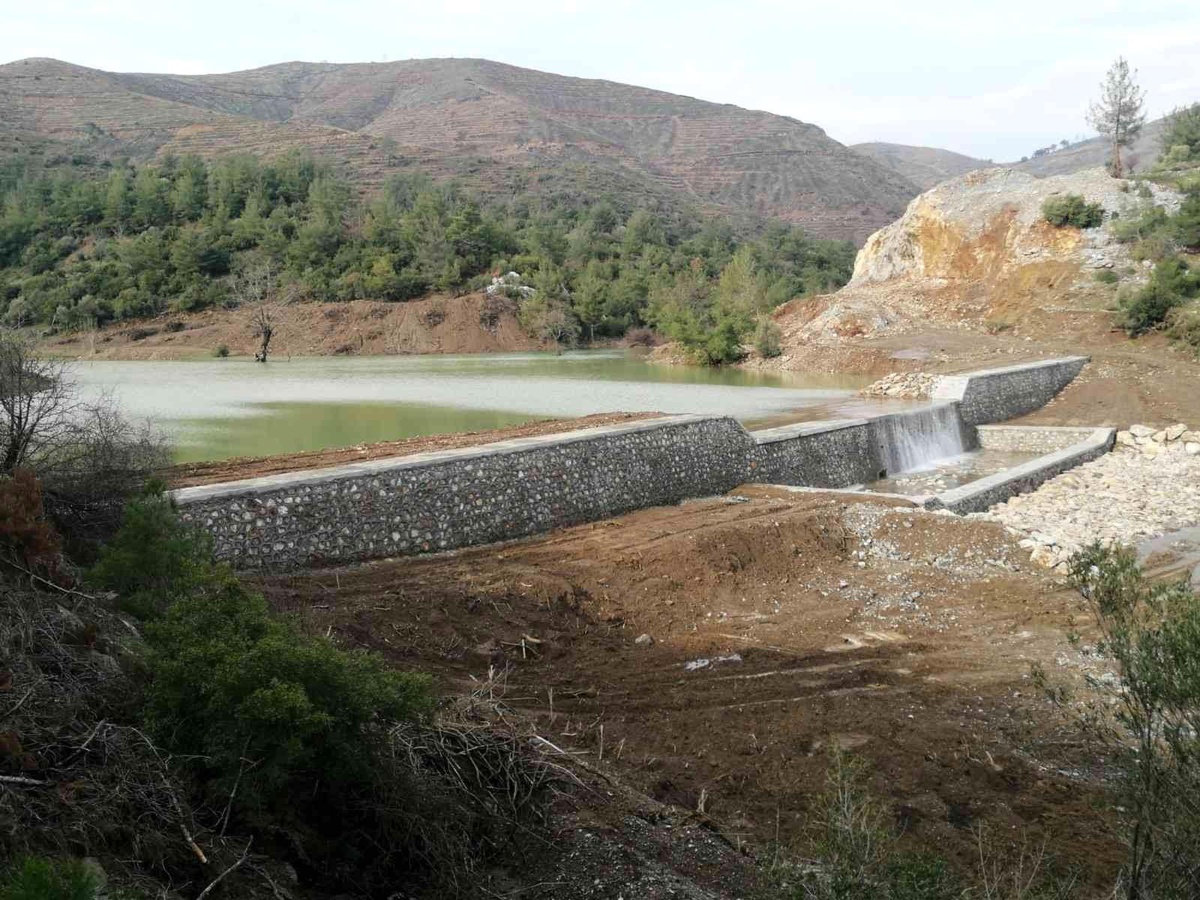 Büyükşehirden Menderes\'deki sulama göletlerine 8 milyon liralık yatırım