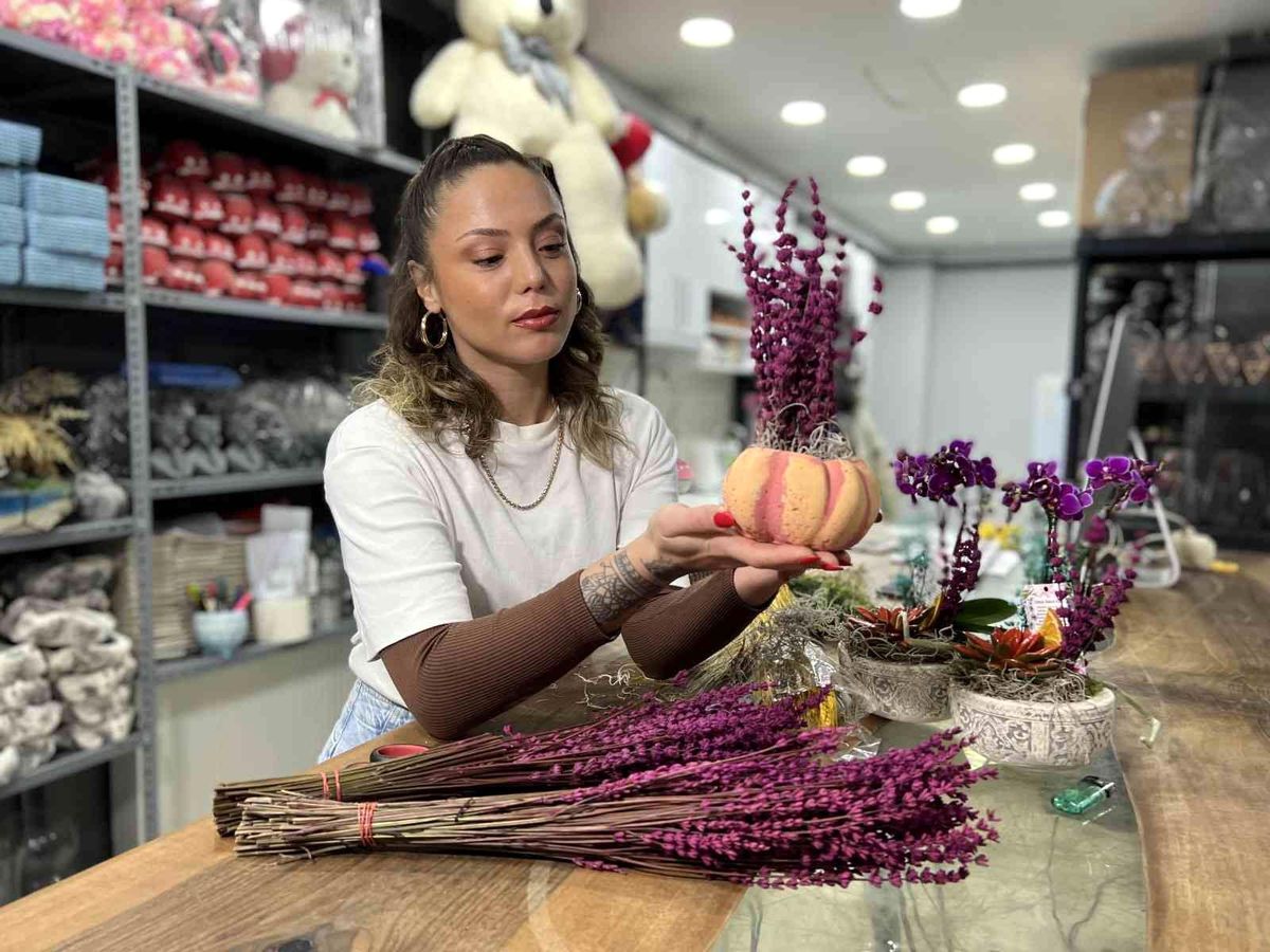 Gülün tanesi 30 liraya çıkınca alternatif olarak lavanta revaçta