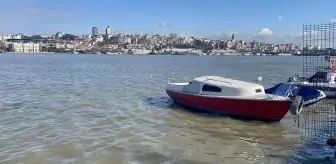 Drone - Haliç'te suyun rengi kahverengiye dönüştü