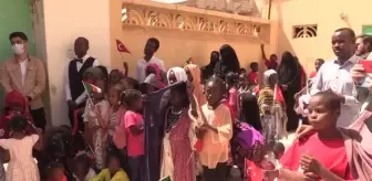 HARTUM -Türkiye'nin Hartum Büyükelçisi Neziroğlu, Sudan'daki yetim eğitim merkezini ziyaret etti