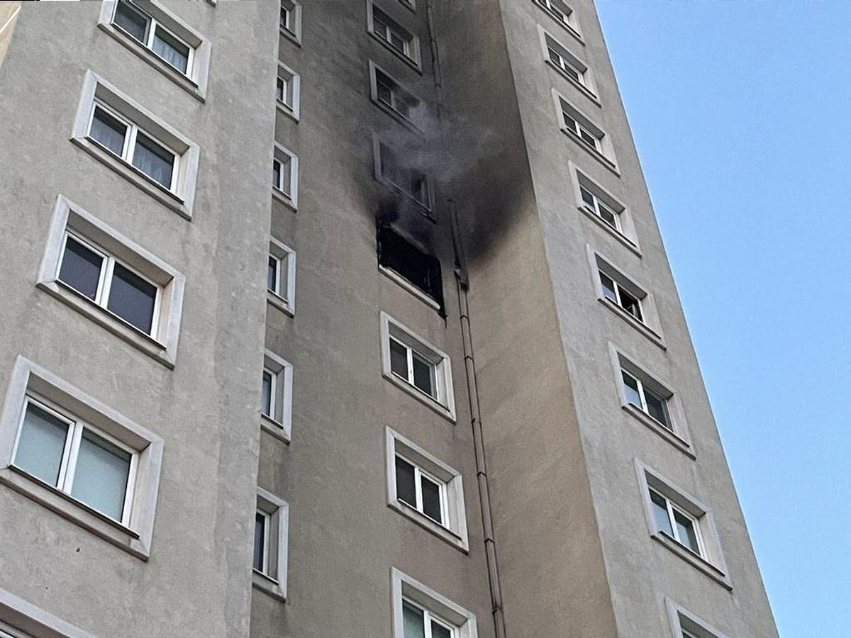 Son dakika gündem: İstanbul\'da bir dairede çıkan yangın söndürüldü