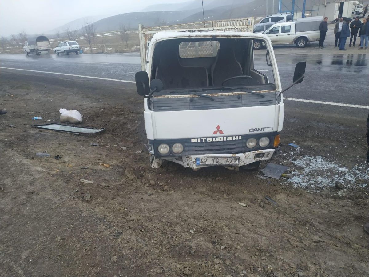 Son dakika haber | Kamyonet devrildi: 1 ölü, 3 yaralı
