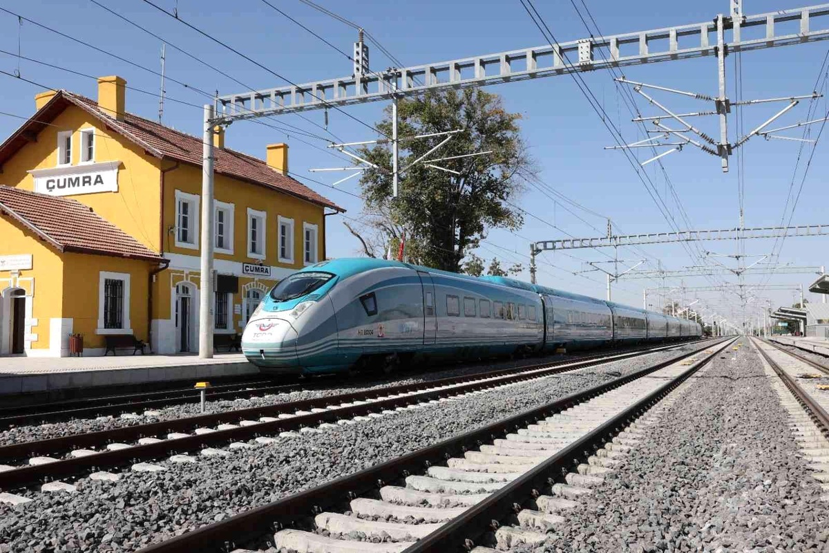 Karaman ile İstanbul ve Ankara arasında YHT ile bir ayda 110 bin yolcu seyahat etti