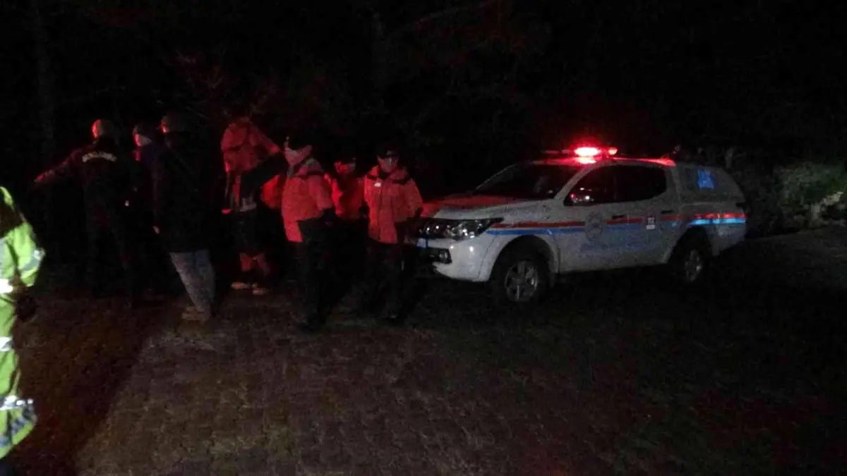 Kazdağları'nda mahsur kalan 21 kişi için kurtarma çalışmaları devam ediyor