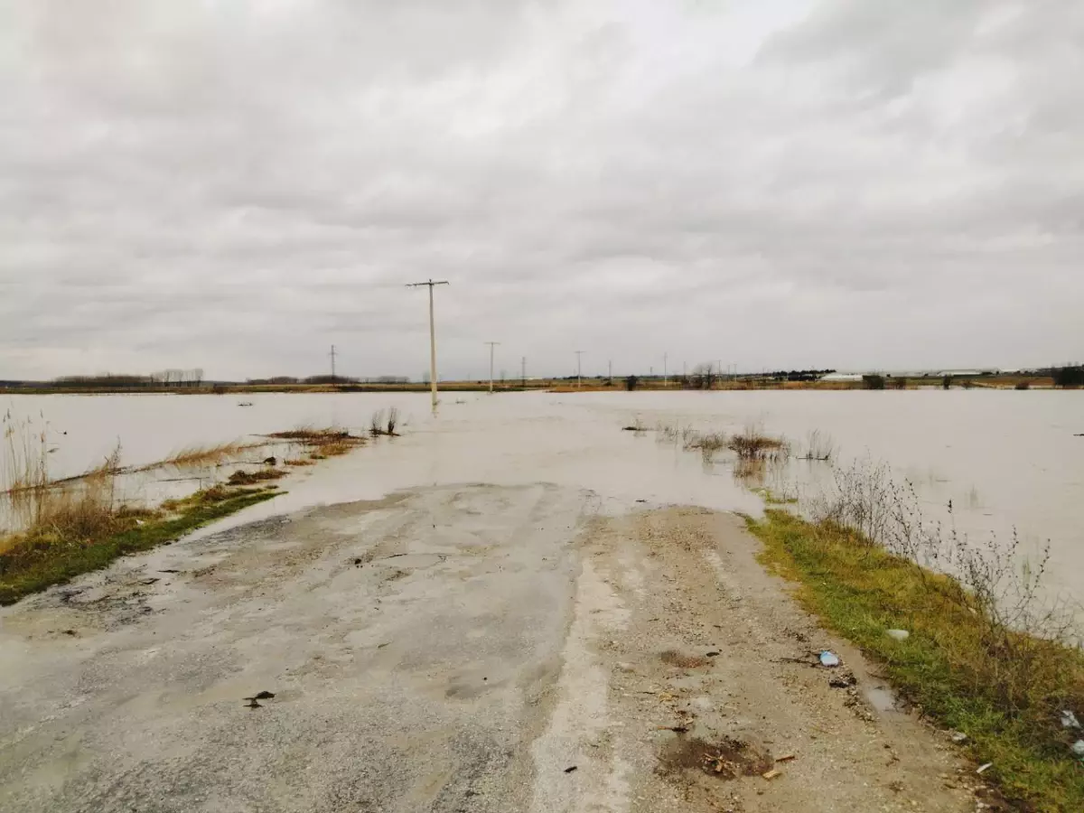 KIRKLARELİ - Ergene Nehri taştı, tarım arazileri su altında kaldı