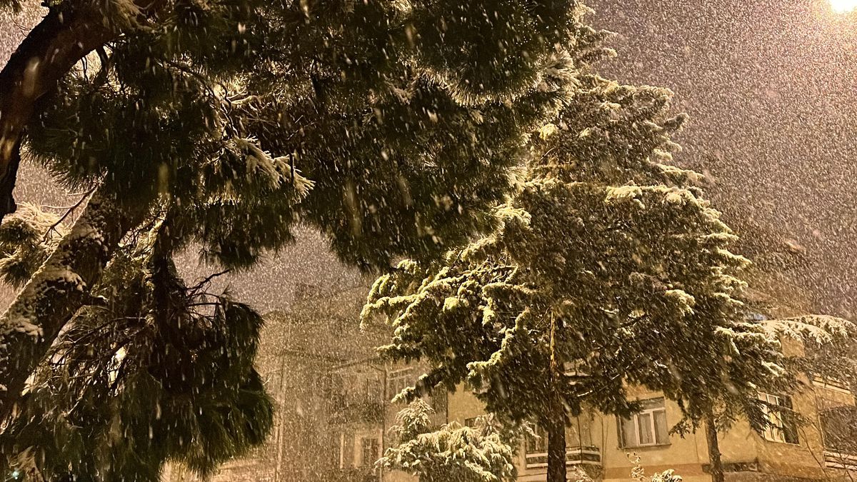 Serik\'te evde çıkan yangın hasara yol açtı