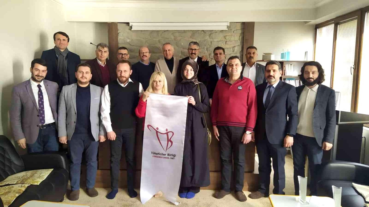 Tüketiciler Birliği\'nde Mahmut Şahin güven tazeledi