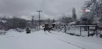 Turgutlu Belediyesi'nin kar mesaisi devam ediyor