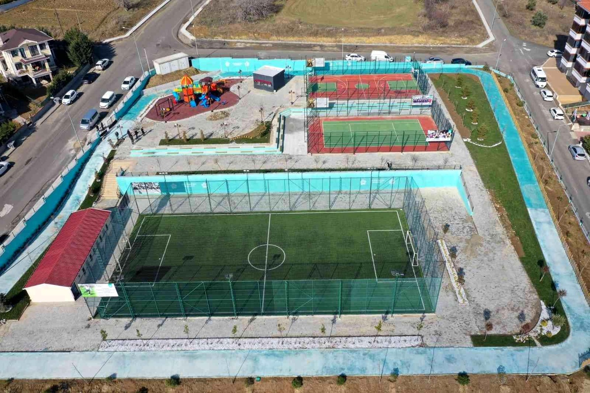 Üç mahalleye daha spor tesisleri geliyor