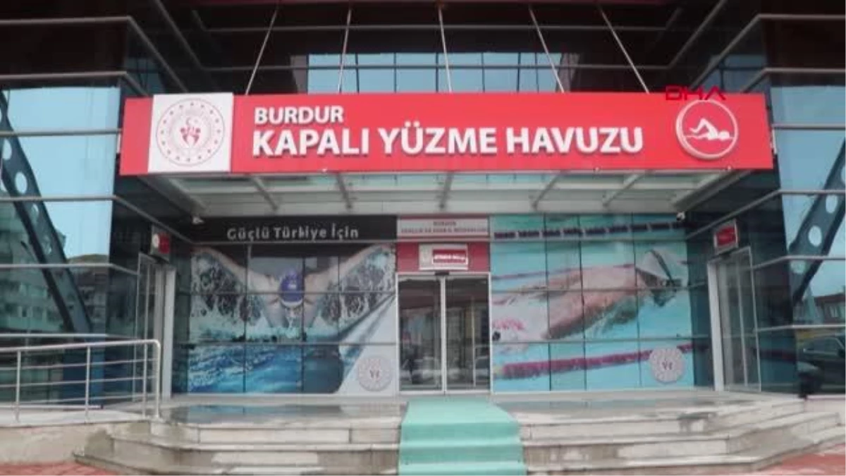 BURDUR\'DA YARI OLİMPİK YÜZME HAVUZU HİZMETE GİRDİ