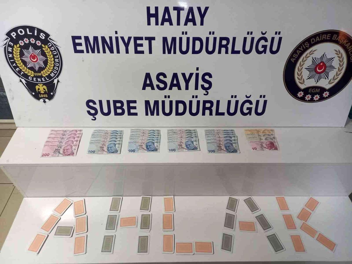 Hatay\'da kahvehaneye kumar baskını