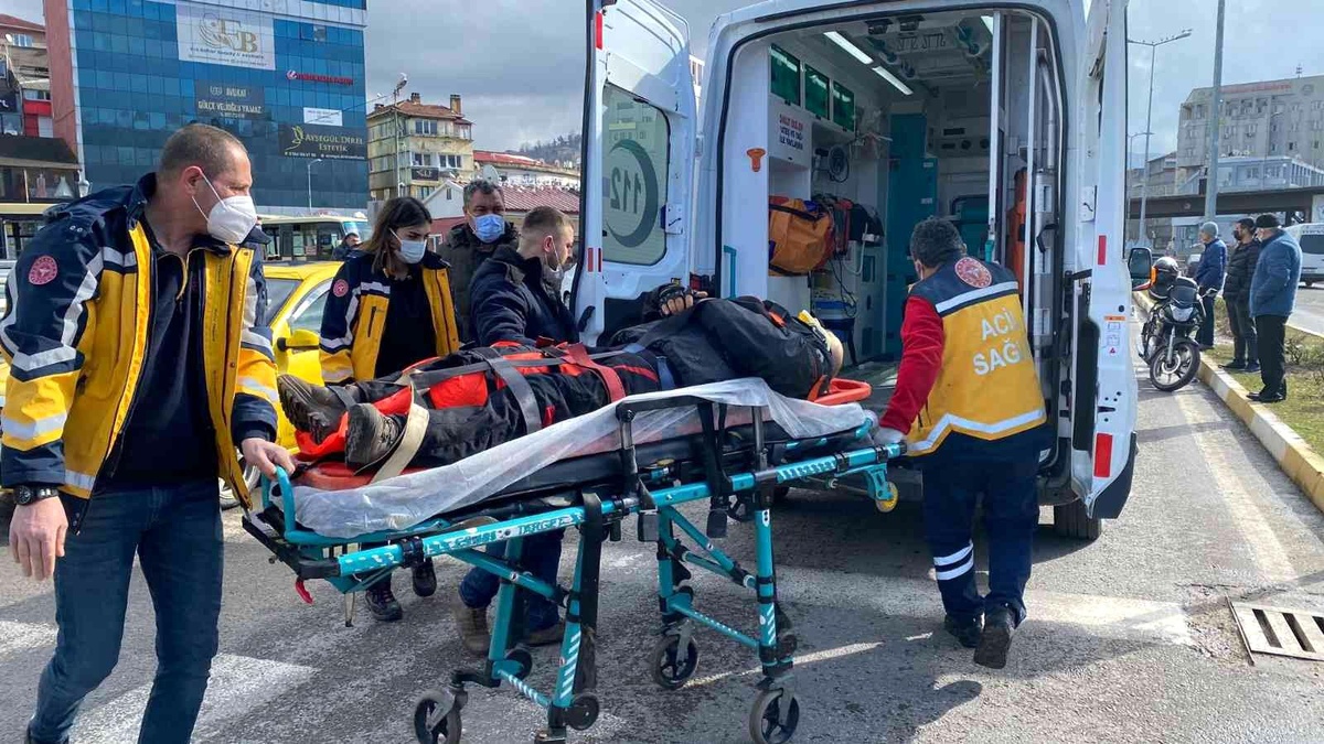 Kaygan zemin kazaya neden oldu: 1 yaralı