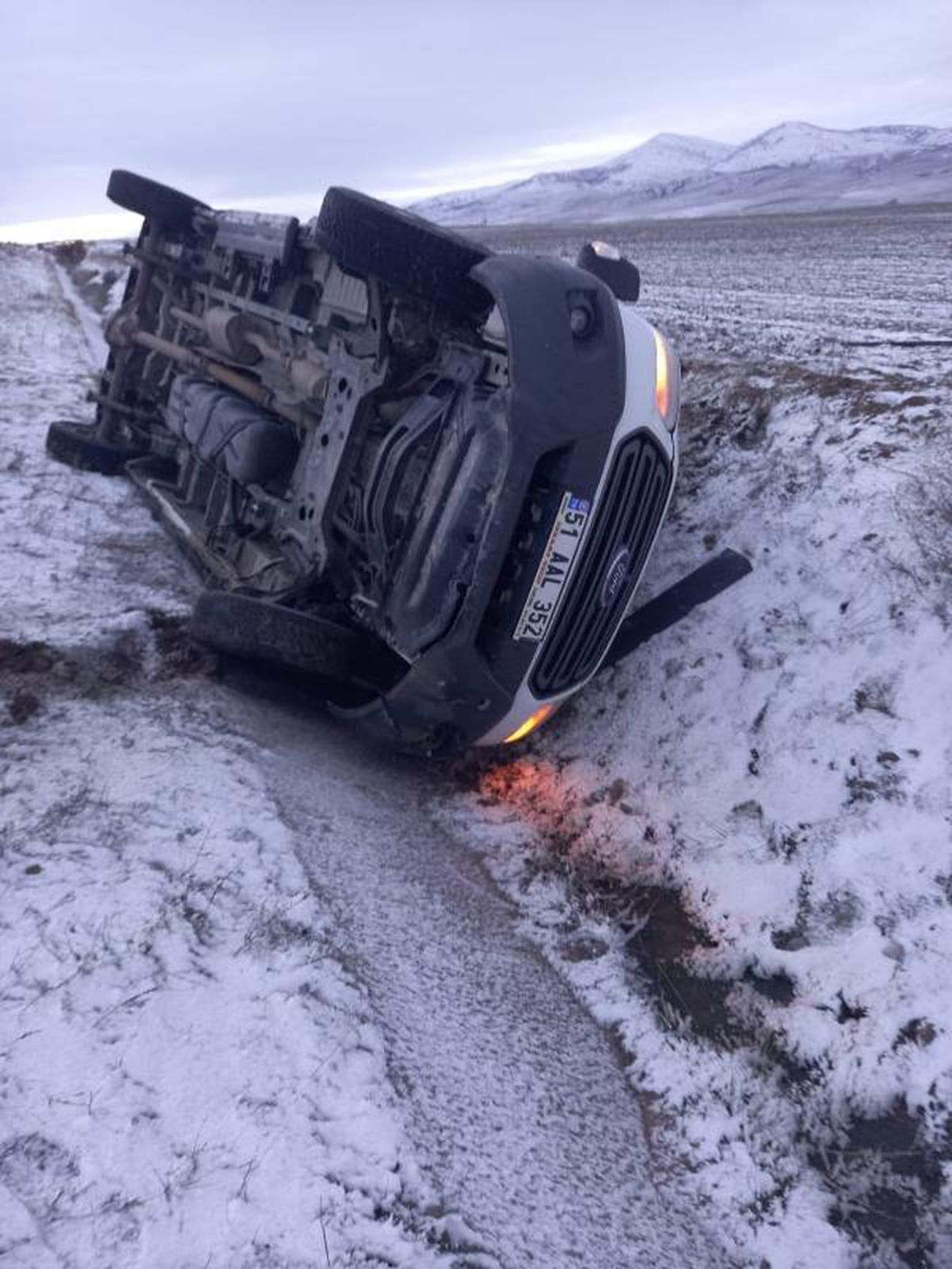 Kırıkkale\'de işçi servisi devrildi: 1 ölü, 8 yaralı