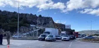 Konya yolu hala kapalı; araçların bekleyişi sürüyor