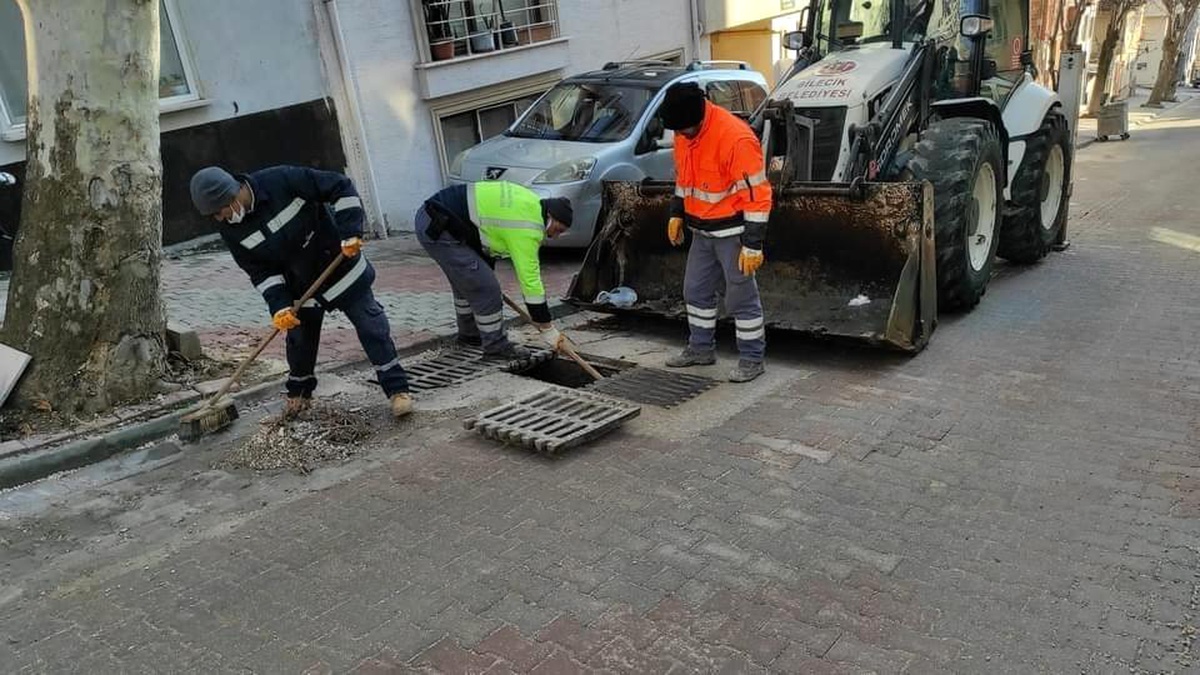 Mazgallarda temizlik çalışması yapıldı
