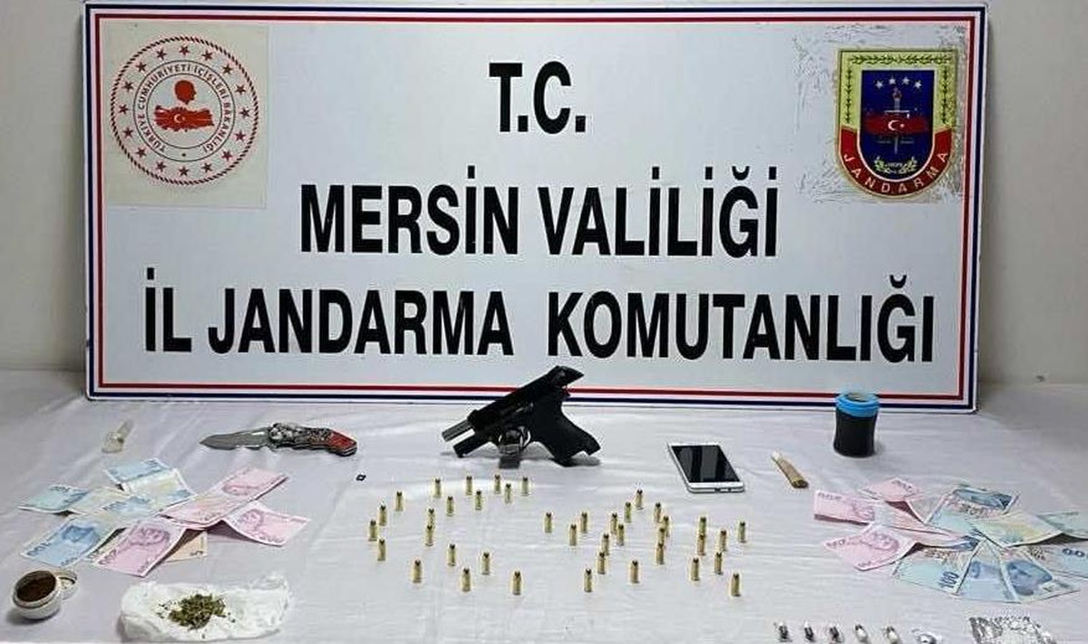 Mersin\'de jandarmanın uyuşturucu operasyonunda yakalanan kişi tutuklandı
