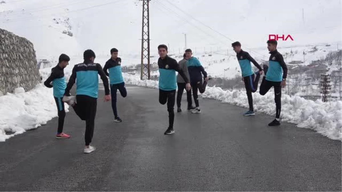 SPOR Bitlisli 3 atlet milli takıma seçildi
