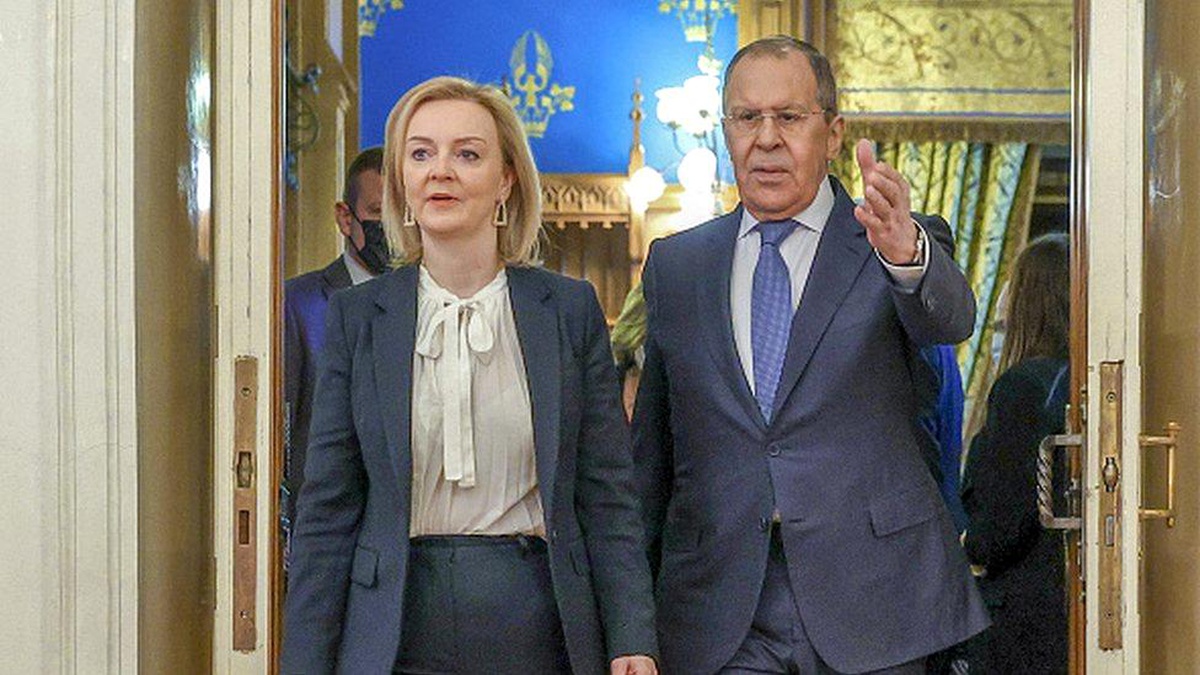 Ukrayna krizi: İngiltere Dışişleri Bakanı Truss Rusya\'ya gidiyor, ülkeler arası müzakereler devam ediyor