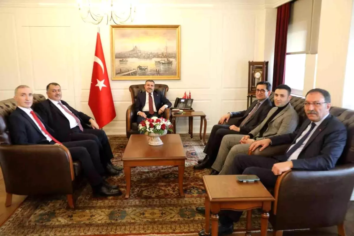 Vali Atay, Sakarya BAM Başsavcısı Ergül Yılmaz ile bir araya geldi