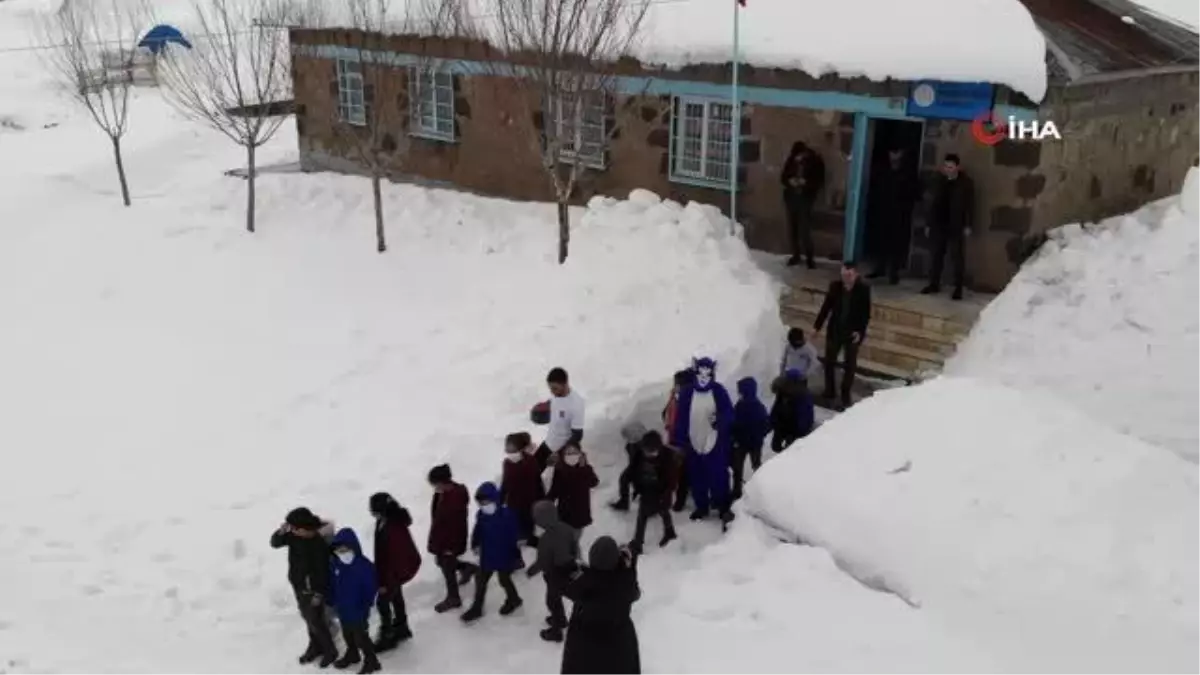 Zonguldak\'tan Bitlis\'e gönül köprüsü... Üniversite öğrencileri iki şehir arasında gönül köprüsü kurdular