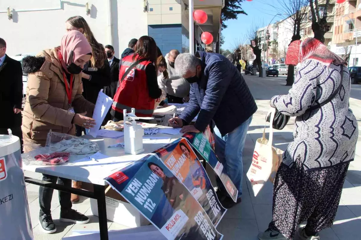 112 Günü\'nde Burdur\'da farkındalık anketi yapıldı