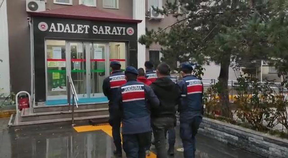 Afyonkarahisar\'da tuğla fabrikalarından elektrik teli çaldığı öne sürülen zanlı tutuklandı