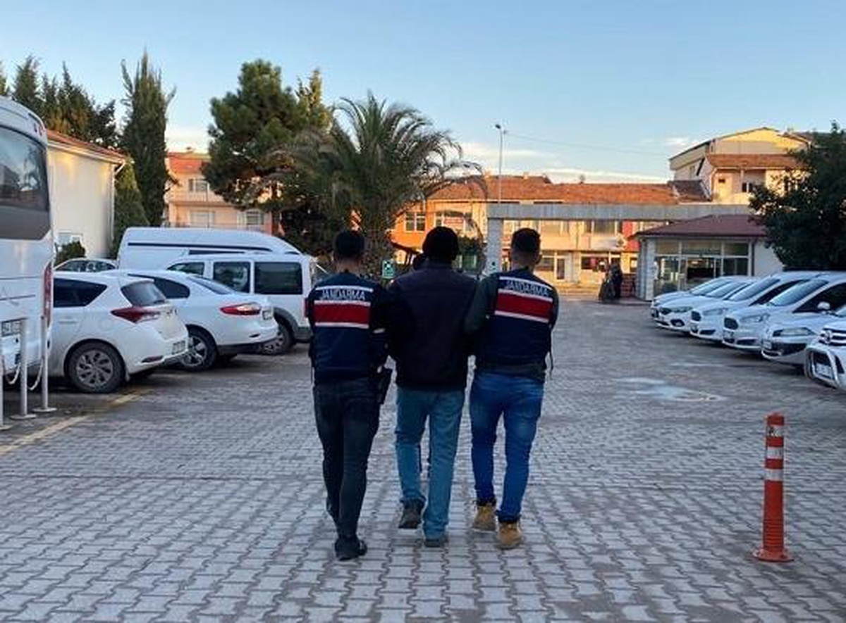 Son dakika: Balıkesir\'de FETÖ operasyonunda 28 şüpheli yakalandı