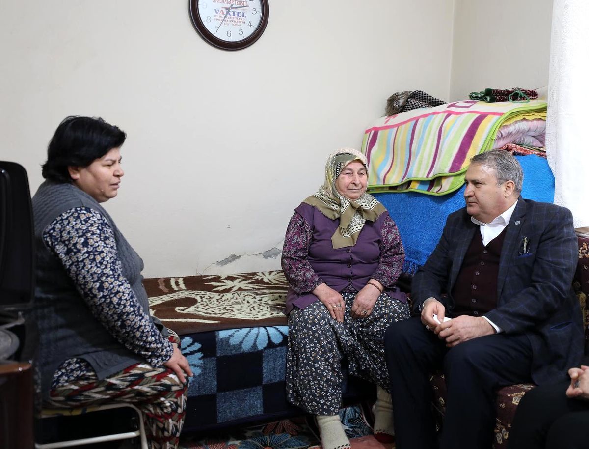 Başkan Çerçi ev ziyaretleriyle sorunları dinliyor