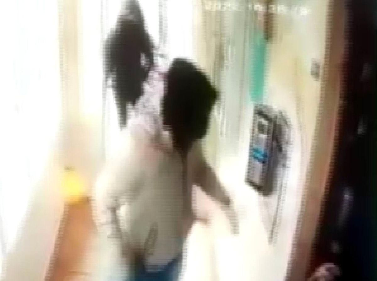 Bina sakini gibi geldiler, lastikleri çalıp götürdüler