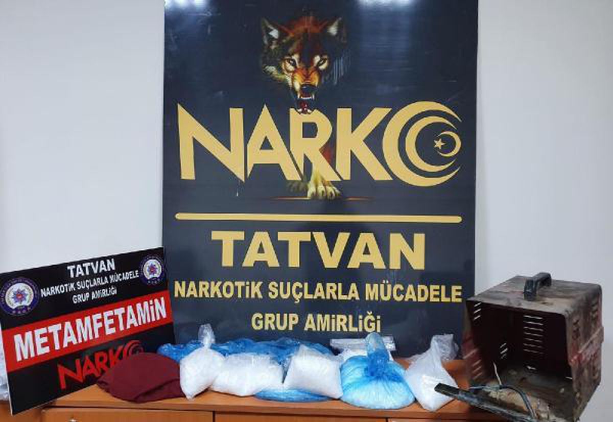 Bitlis\'te, araçta 3 kilo uyuşturucu ele geçirildi