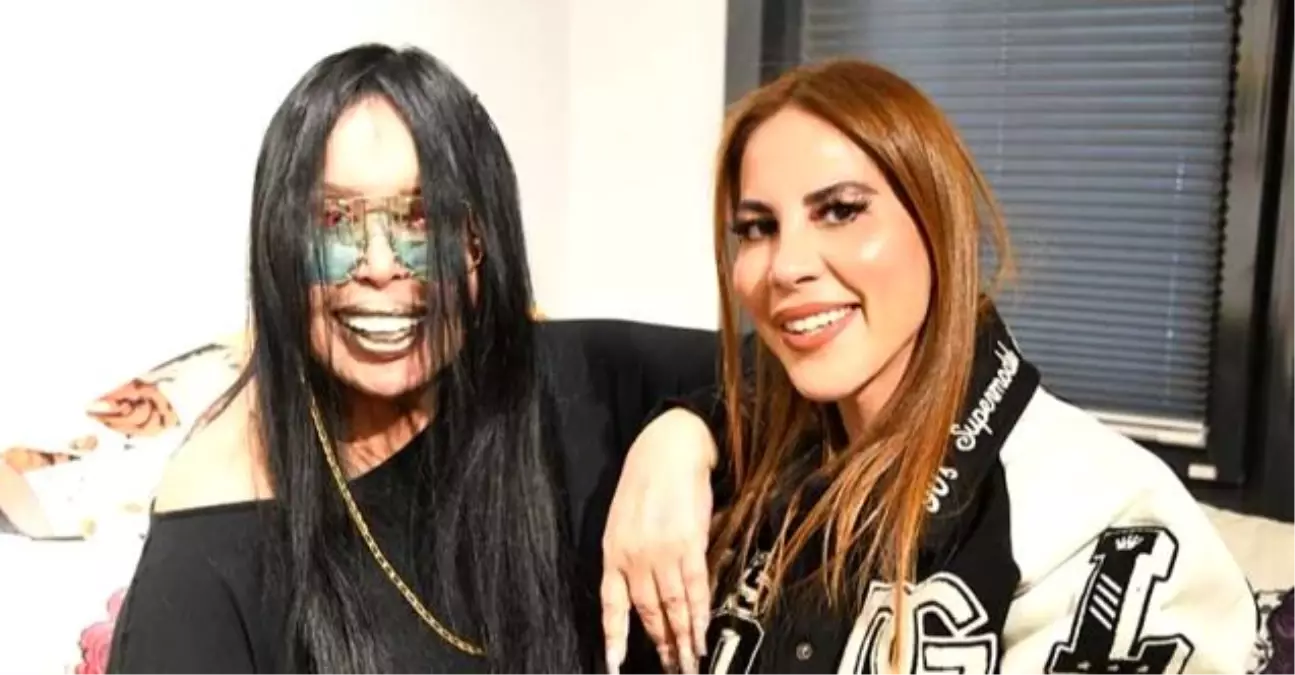 Bülent Ersoy\'un \'anıtkabir\' Çıkışı Olay Yarattı