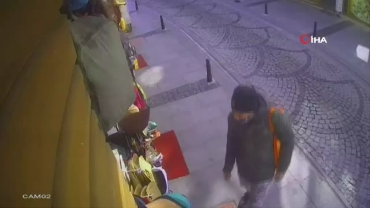 Çanakkale'de güpegündüz çanta çalan hırsız rahat tavırlarıyla pes dedirtti