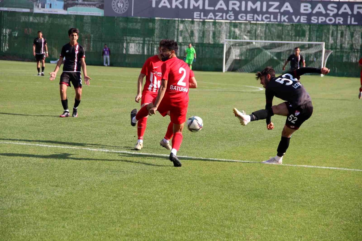 Elazığspor, Karaman Belediyespor karşısında