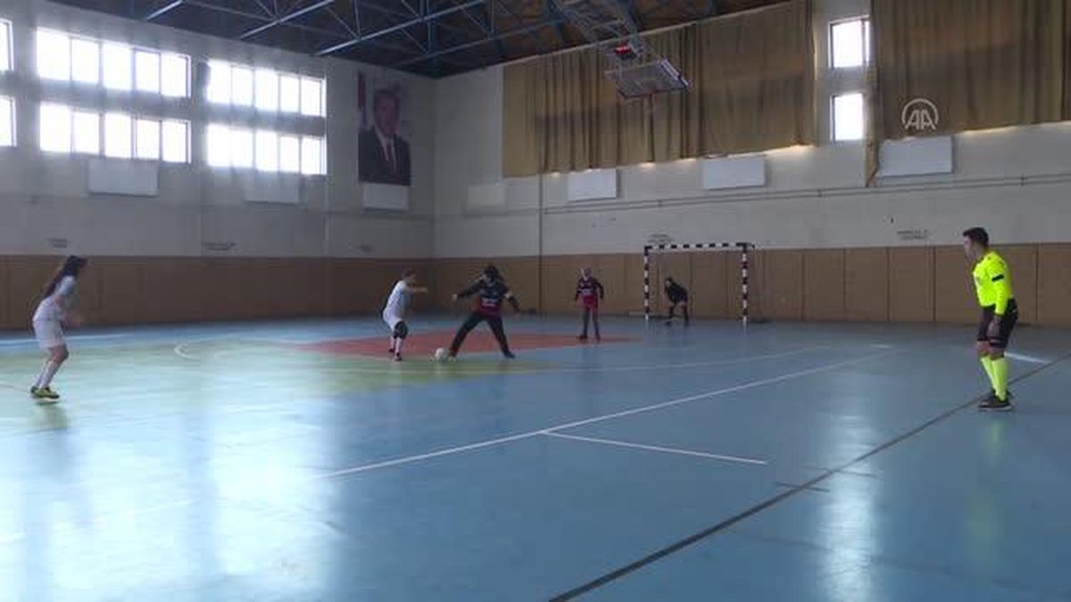 'Futsal Gençler Grup Birinciliği' Erzurum'da başladı