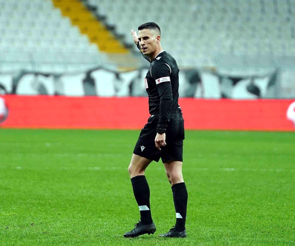 Galatasaray-Kayserispor maçını Sarper Barış Saka yönetecek