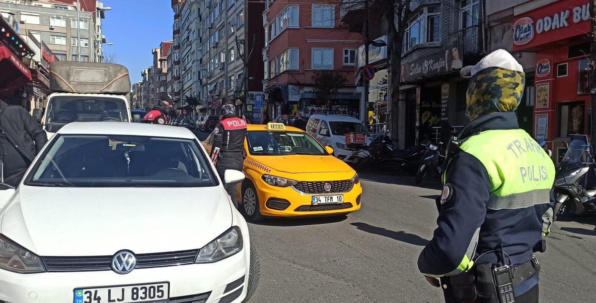 İstanbul\'da gerçekleştirilen denetimde aranan 5 kişi yakalandı