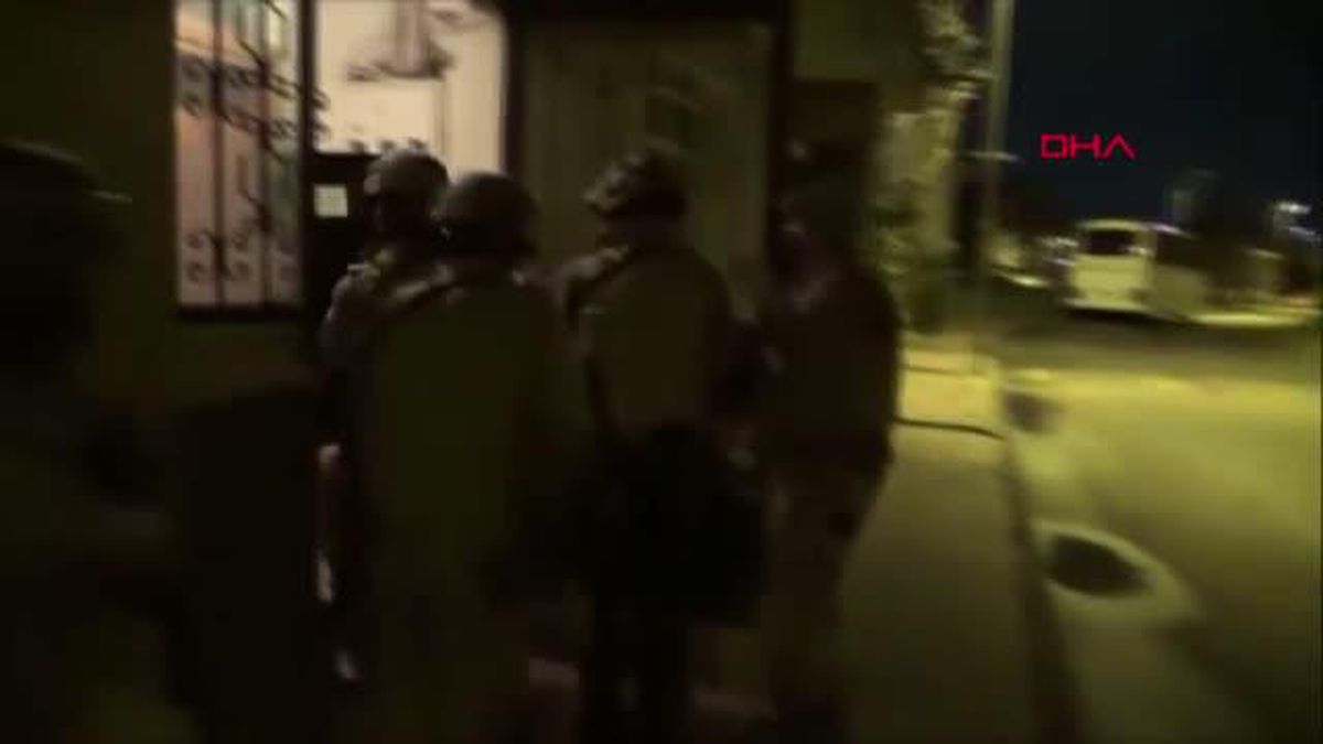 İSTANBUL'DA 'SİYASİ VE ASKERİ CASUSLUK' OPERASYONU 14 GÖZALTI