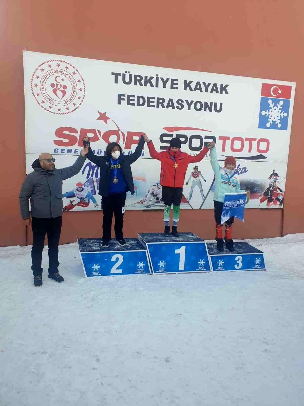 Kayseri SEM meyvelerini vermeye başladı