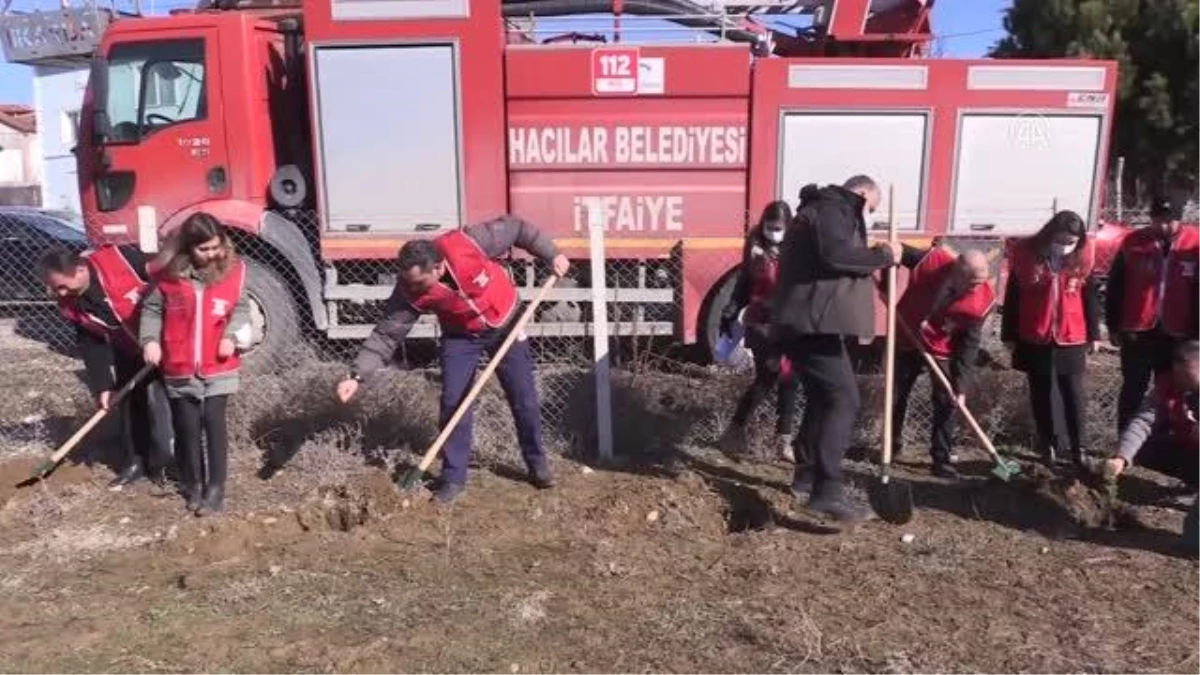 KIRIKKALE - 112 fidan 112 saniyede toprakla buluşturuldu