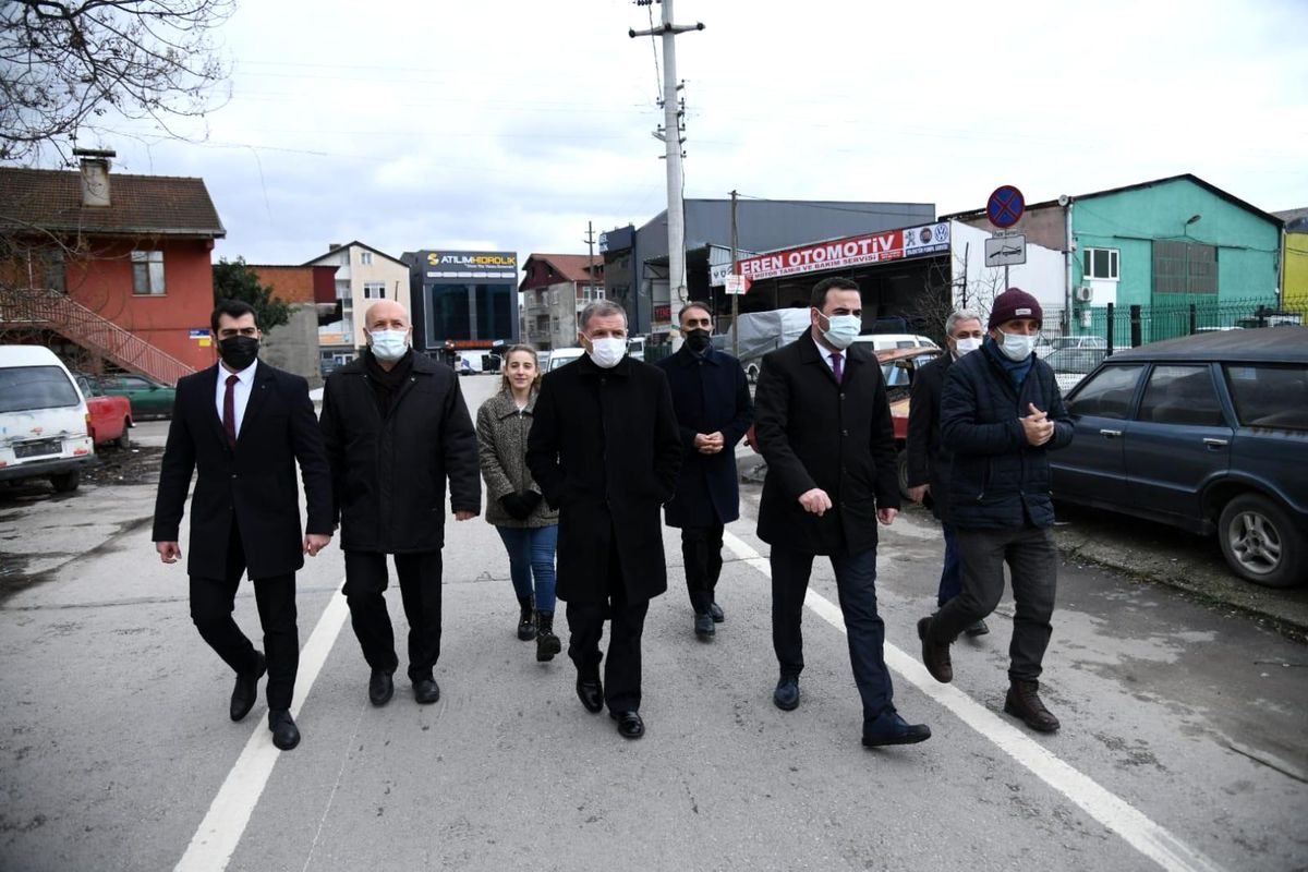 Milletvekili Şeker: "Pandemiye rağmen Başiskele\'de güzel işler yapıldı"