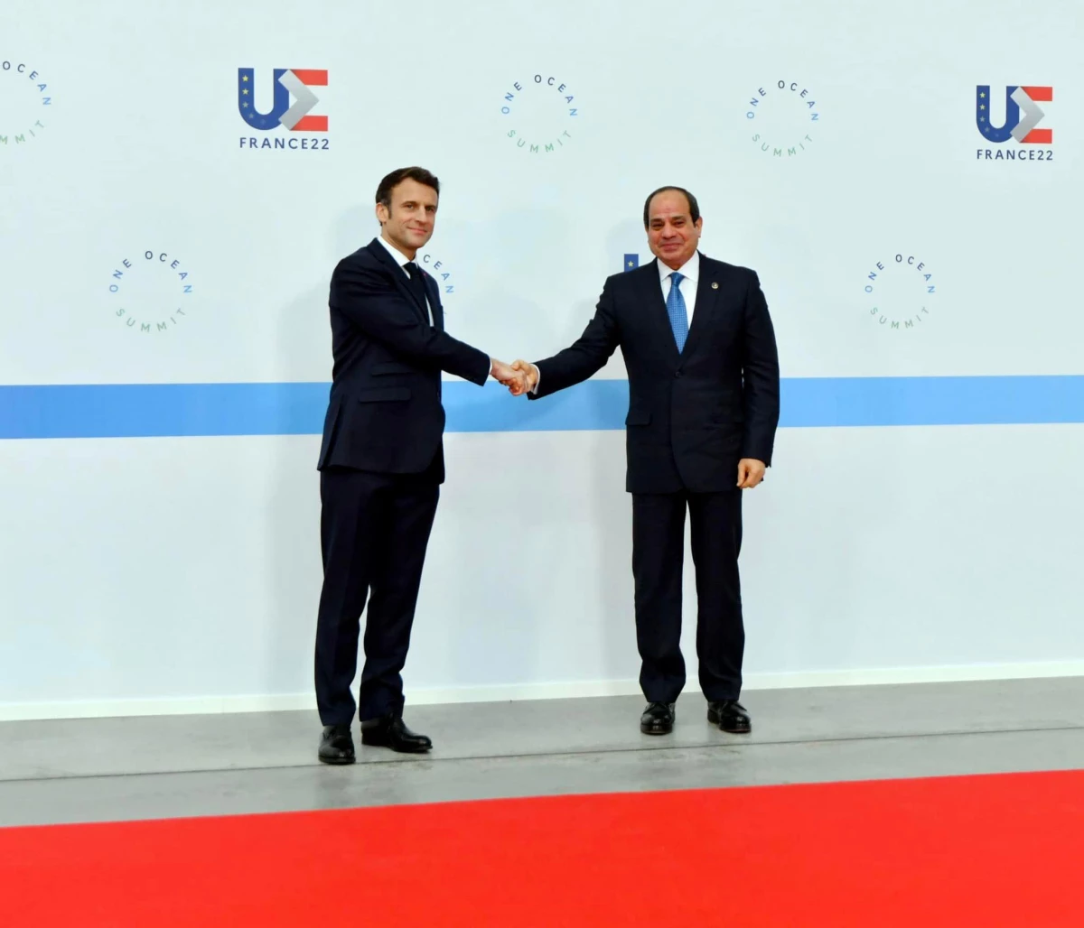 Mısır Cumhurbaşkanı Sisi, Macron ile Libya\'yı görüştü