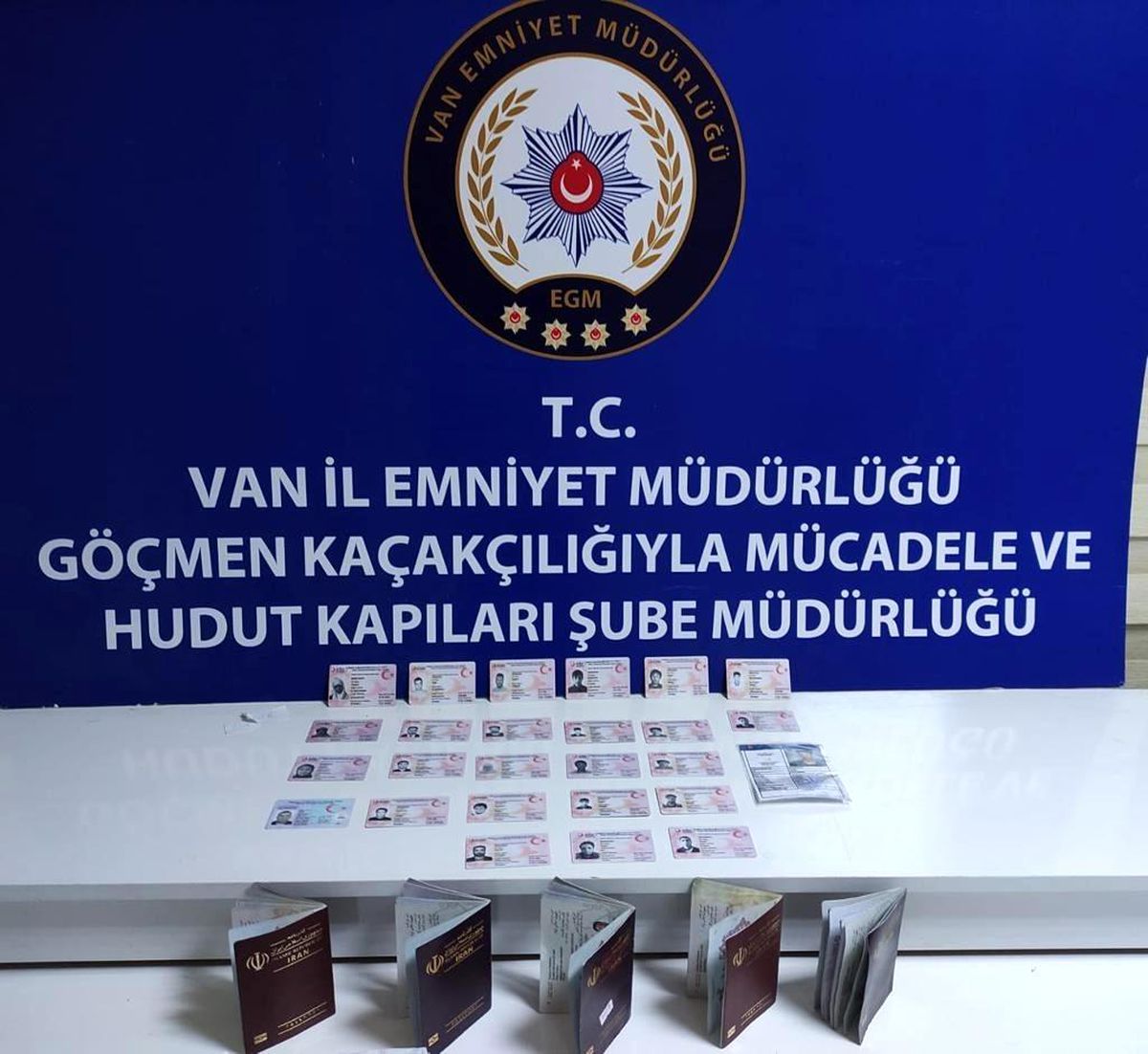 MİT ve emniyetten ortak operasyon: 30 adet sahte belge ele geçirildi